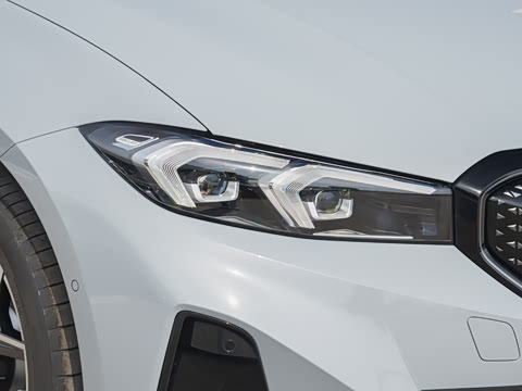 2025�� eDrive 40 L ��ҹ��װ