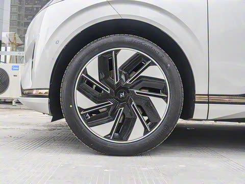 2025�� 636Ultra���Ȱ� 6��