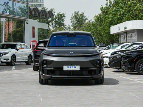 2025�� Ultra ���ܻ��°�