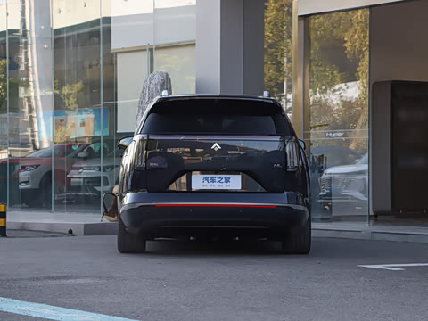 2025�� 700 Ultra�������������״��