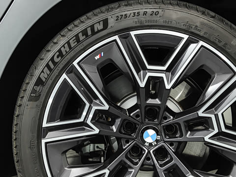 2024�� 530Li xDrive M�˶���װ