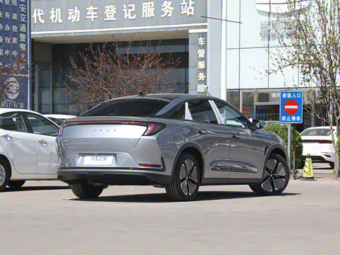 2025�� 735MAX 160kW