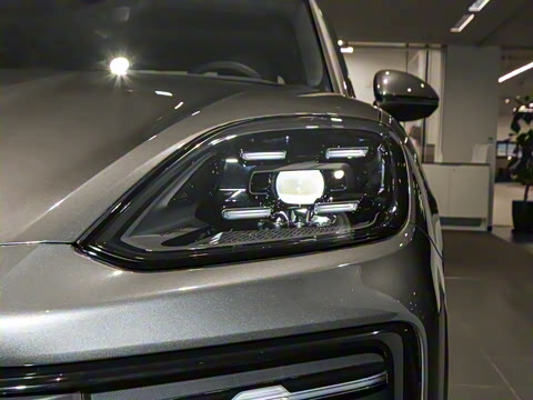 2025�� Cayenne Coup�� 3.0T