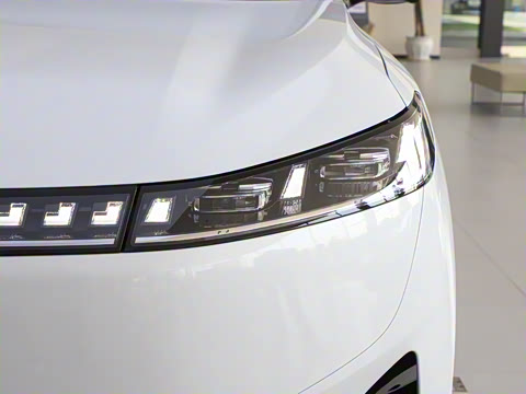 2025�� 210Ultra���̰� 6��