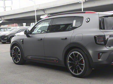 2025�� BRABUS ���ܰ�