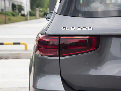 2025�� GLB 220 ʱ����