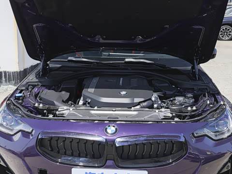 2025�� M240i xDrive