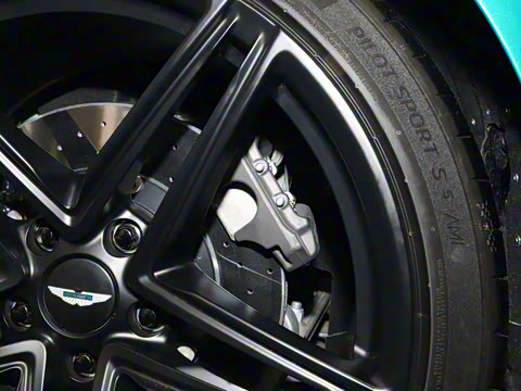 2024�� 4.0T V8 Coupe