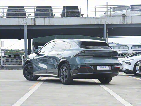 2025�� 702 �������� Max