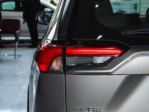 2024�� ˫�� 2.5L E-CVT������ӢPlus��