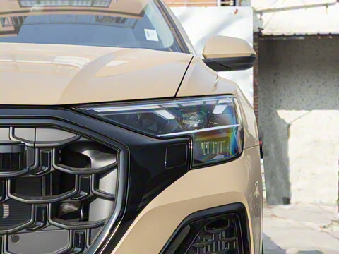 2024�� 55 TFSI ����������