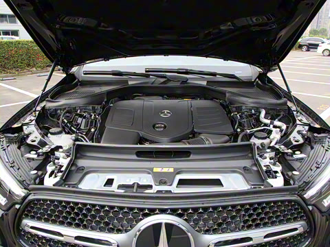 2024�� GLC 260 L 4MATIC ������ 7��