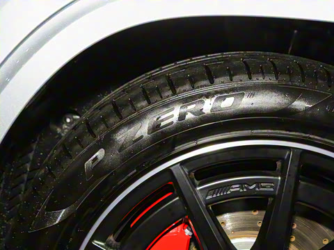 2024�� AMG GLA 35 4MATIC