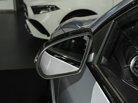 2024�� AMG GLA 35 4MATIC