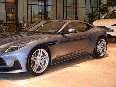 2025�� 4.0T V8 Coupe