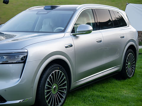 2025�� ���� Ultra�� 53.4kWh 5����