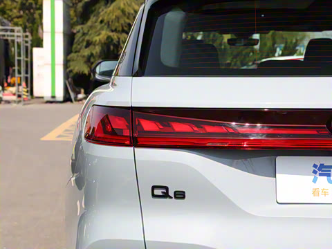 2024�� 45 TFSI quattro RS �׼����ٰ� 7��