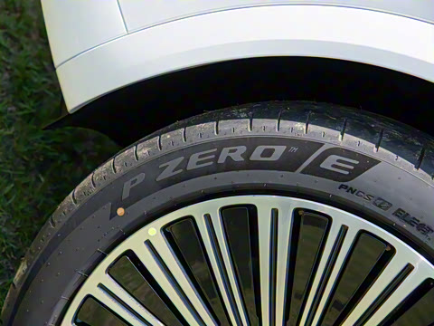 2025�� ���� Ultra�� 53.4kWh 5����