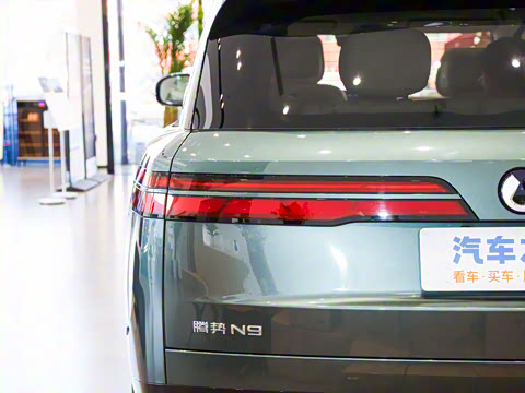 2025�� ������