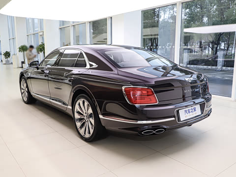 2024�� V8 Edition 8