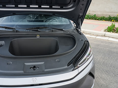 2025�� EV 545KM׿Խ��