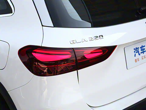 2025�� �Ŀ� GLA 220