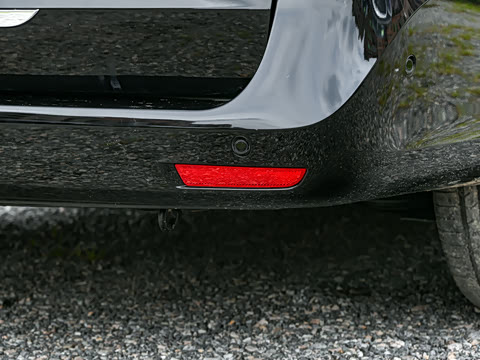 2025�� V 300 L ����������