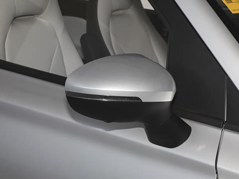 2025�� Mate 300km̤�˰�