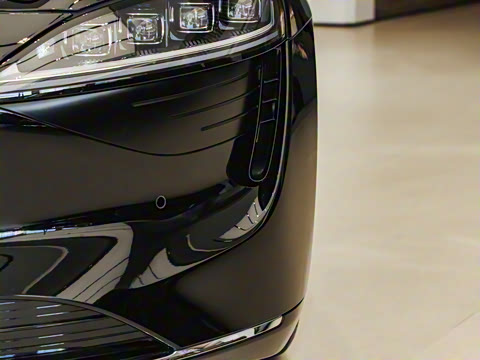 2025�� 705km Max