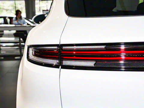 2025�� Cayenne S E-Hybrid 3.0T