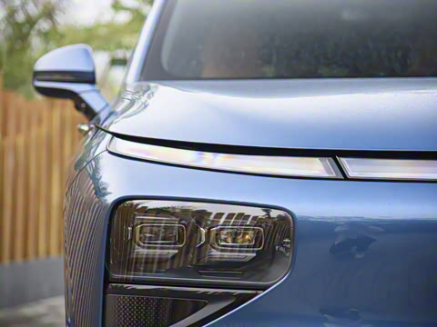 2025�� 680 ������������ Max