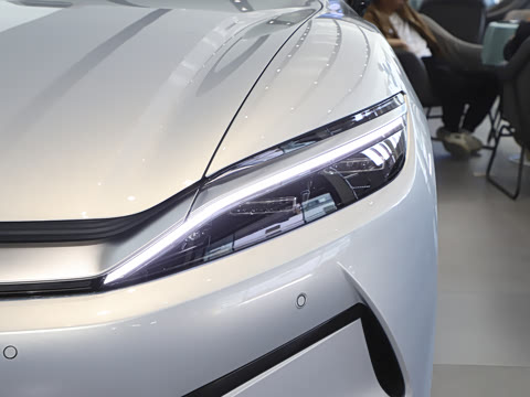 2025�� EV 701KM�����״��콢��