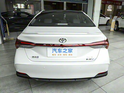 2024�� ˫�� 2.5L XLE����