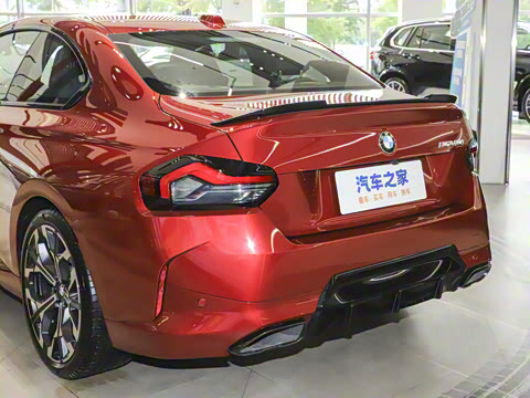 2025�� M240i xDrive