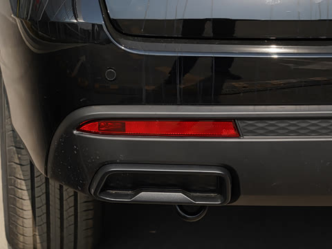 2025�� 2.0T�Զ�������Ӣ�� ����