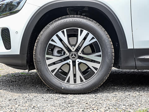 2025�� GLB 220 ������