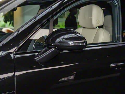 2025�� Macan 2.0T ���ΰ�