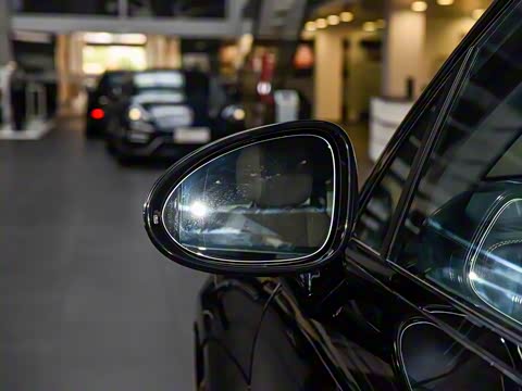 2025�� Macan 2.0T ���ΰ�