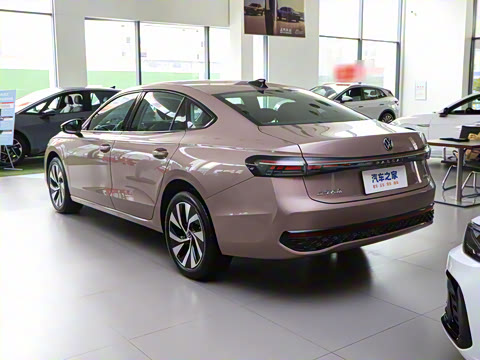 2025�� Pro 380TSI �ǿ���ҫ��