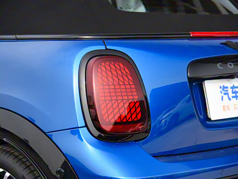 2025�� JOHN COOPER WORKS CABRIO