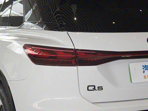 2024�� 50 e-tron quattro ��ҫ�� ������װ