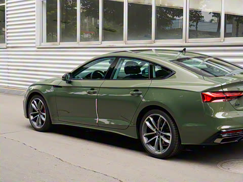 2025�� Sportback ��ذ� 40 TFSI quattro ����������