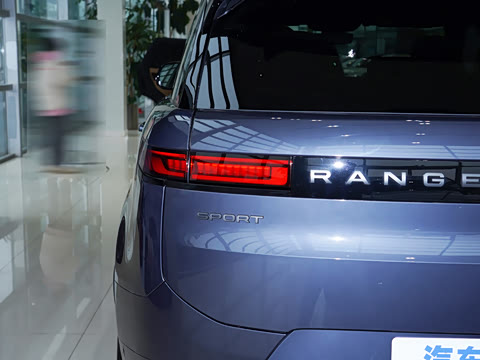 2025�� 400PS Dynamic SE