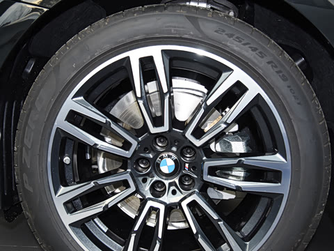 2024�� 525i M�˶���װ