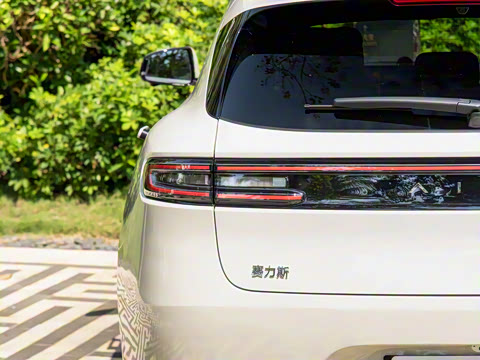 2025�� ���� Ultra ������