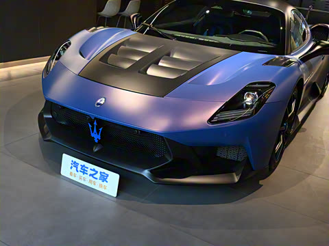 2024�� GT2 Stradale