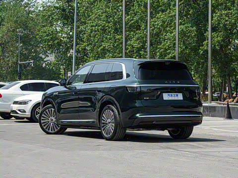 2025�� ���� Ultra�� 53.4kWh 6����