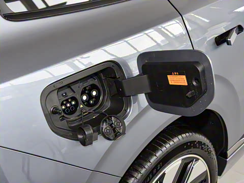 2025�� 636Max���Ȱ� 5��