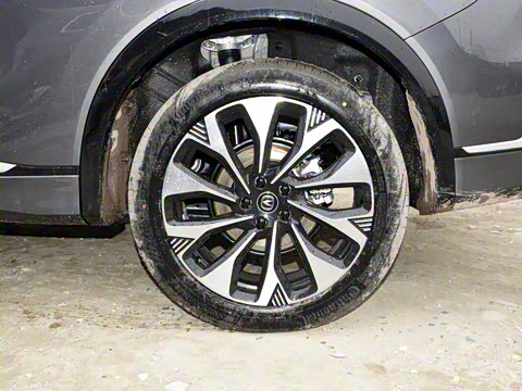 2025�� ���Ĵ� UItra 2.0T ������ �ǻ۾�����