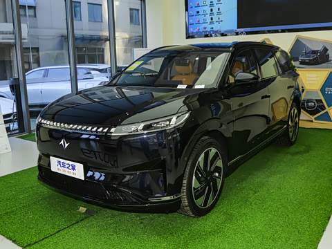 2025�� 636Ultra����� 5��